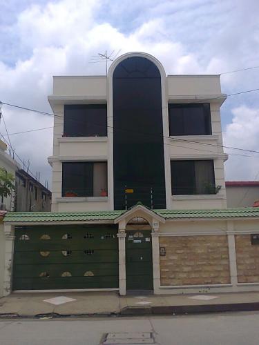 OPORTUNIDAD DE INVERSION - CASA RENTERA EN PROPIEDAD HORIZONTAL