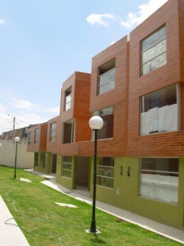 Espectacular casa, respaldo del BIESS, casas de 117m2