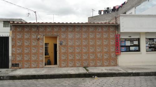 VENDO CASA EN UNA CIUDADELA MUY COTIZADA DE OTAVALO