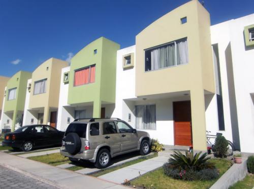 CASA CONJUNTO LOS OLIVOS, 2 PLANTAS SECTOR PUSUQUÍ $64.000 INMOBILIARIA CONEXION: 2353-232, 097-592747