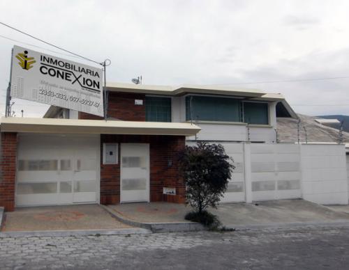 CASA POR ESTRENAR, SECTOR CARTÓDROMO MITAD DEL MUNDO 185M2 , ACABADOS DE PRIMERA $110.000 INF: 2353-232, 097-592747