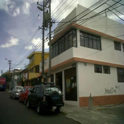 CASA CON LOCAL COMERCIAL EN  VENTA CARCELEN 