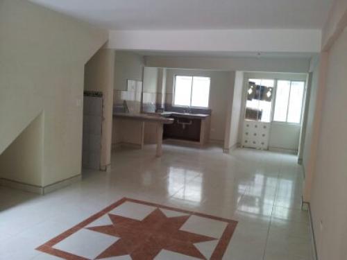 VENDO CASA POR ESTRENAR EN MARIANAS CONJ SANTA MARIANITA 