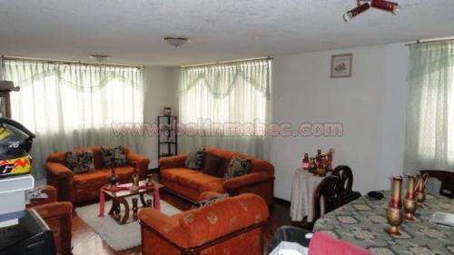 VENDO CASA CON 4 DEPARTAMENTOS EN LA OFELIA