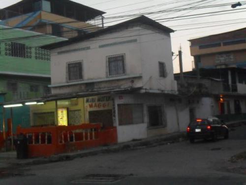 Vendo Casa Rentera Esquinera de 2 Plantas 