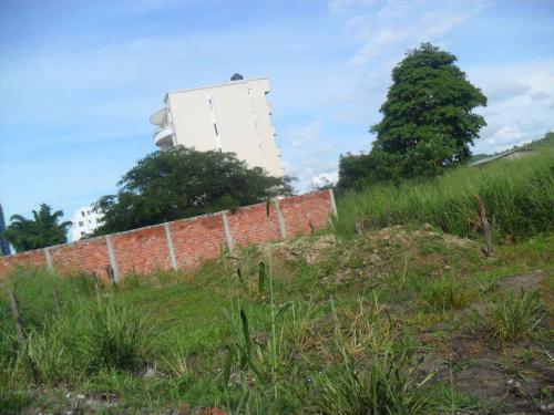 Vendo Terreno en via Atacames-Castelnovo