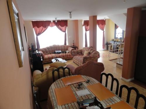 VENDO CASA EN CONJUNTO ENTRADA MENA DEL HIERRO COTOCOLLAO