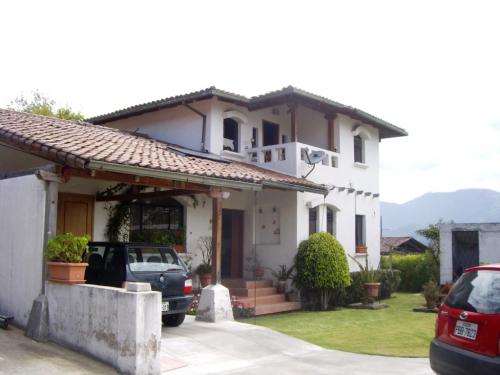 Vendo casa en la Armenia alta, pequeño conjunto