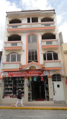 VENDO CASA EN PLENO CENTRO DE LA CIUDAD DE OTAVALO