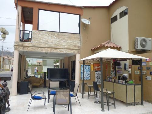 Vendo Genial Villa en Urb. La Joya en la Via a Samborondon