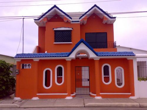 CASA EN PUNTA CARNERO
