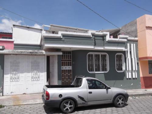VENDO BONITA CASA EN PRESTIGIOSA CIUDADELA DE OTAVALO