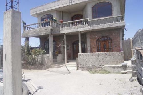 VENDO CASA GRANDE  2 PLANTAS VALLE DE LOS CHILLOS 