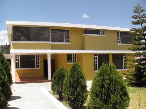 Vendo Casa Elegante En La Morita / Tumbaco