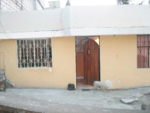 SE VENDE HERMOSA CASA AL SUR DE QUITO