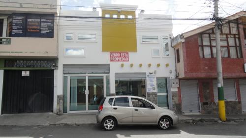 VENDO PROPIEDAD EN CAYAMBE SECTOR CENTRO