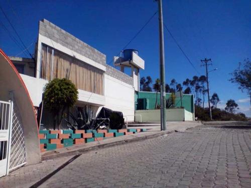 VENDO CASA Y TERRENO 550 MTRS EN VALLE DE LOS CHILLOS