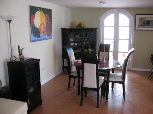 Se Vende Casa Moderna En Tumbaco 