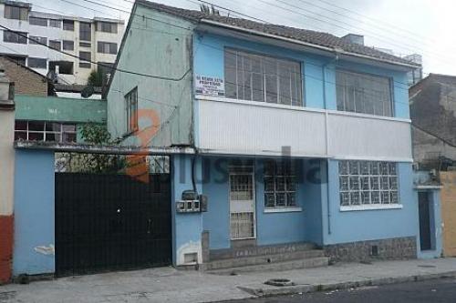 VENDO PROPIEDAD (1 CASA GRANDE, 2 MINI-DEPARTAMENTOS, 1 CASA PEQUEÑA)