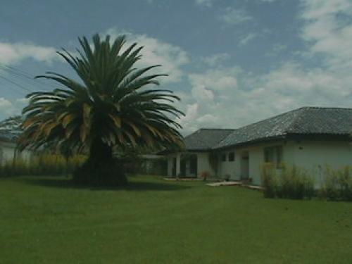 Se Vende Casa Tipo Villa De Un Solo Andar / Tumbaco