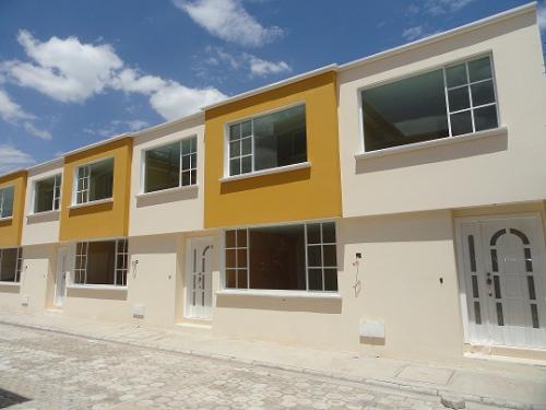 CASA DE PRIMERA EN POMASQUI ECUADOR POR ESTRENAR