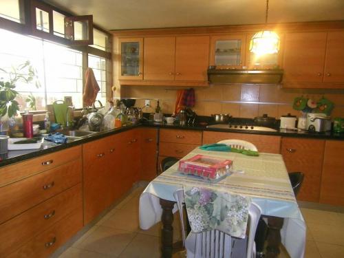 Venta de casa Rentera con 5 Departamentos. Sector: Unión Nacional. 