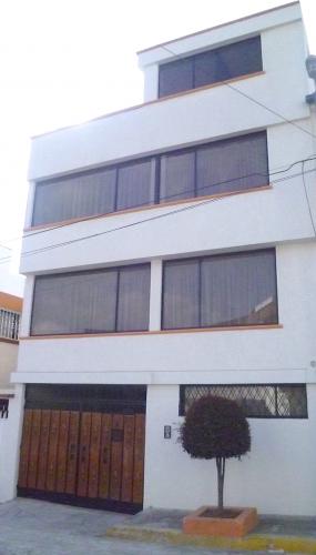 SE VENDE CASA EN SECTOR NORTE DE QUITO (LA KENNEDY)
