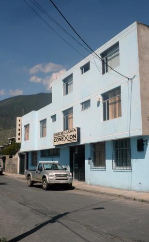 EDIFICIO SAN ANTONIO DE PICHINCHA, 630 M2 DE CONTRUCCIÓN, 3 PISOS $280.000 IDEAL PARA IGLESIAS,CLINICAS,HOSTALES,COLEGIOS,EMBAJADAS 2353-232,0997-5927