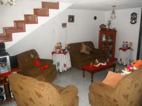 ! VENDO LINDA CASA EN SANGOLQUI !