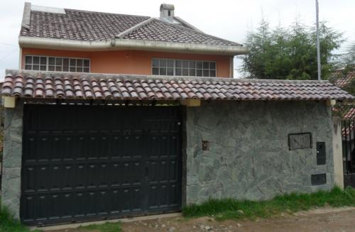 Hermosa casa por el sector del Coral Centro