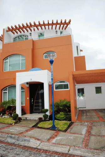 NUEVA DE LUJO 185 MT 100 DE TERRENO LA ARMENIA