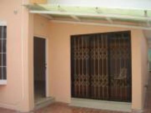 Villa Alamos Norte de 1 planta 169 mt2 de terreno 103 mt2 de construccion