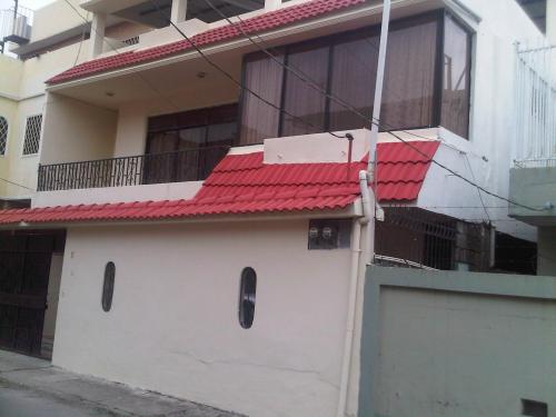 Venta casa rentera al norte de guayaquil en avenida principal