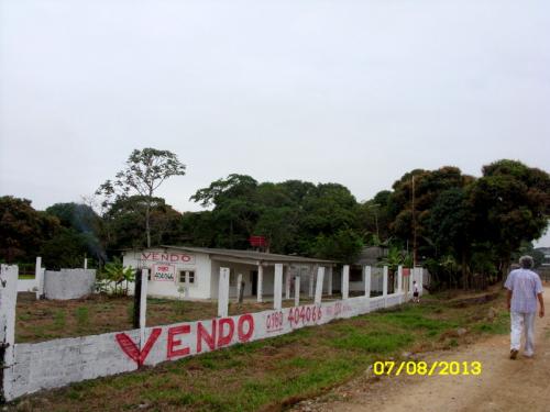 Villa Salitre junto al rìo Vinces