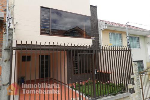 SE VENDE CASA POR ESTRENAR FRENTE AL MONAY SHOPPING