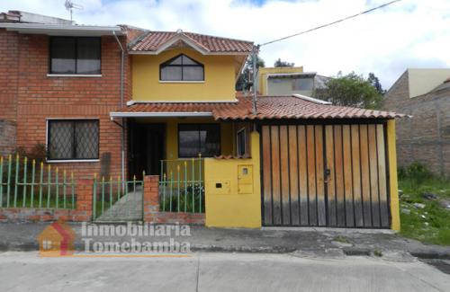 SE VENDE CASA SECTOR NUEVO MALL DE SAN PEDRO