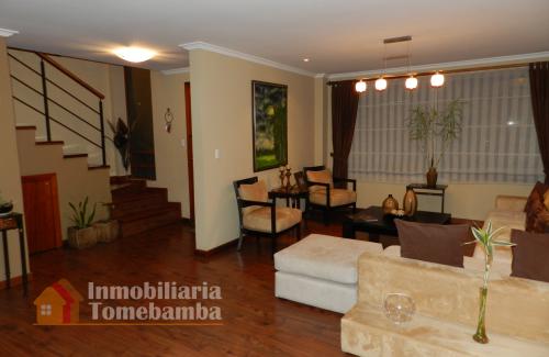SE VENDE HERMOSA CASA EN CONDOMINIO PRIVADO A LA ENTRADA DE MISICATA