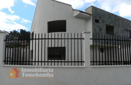 SE VENDE CASA POR ESTRENAR EN CUENCA SECTOR BAÑOS EL SALADO