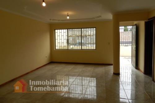 SE VENDE CASA CON 2 DEPARTAMENTOS