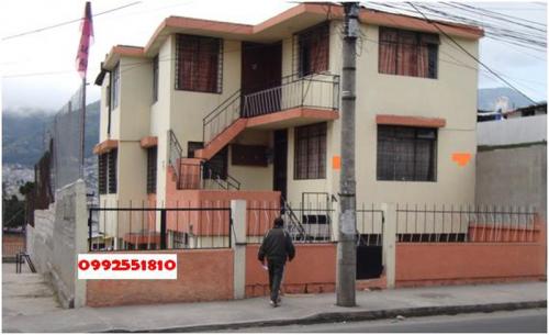 Venta de casa en Quito. Sector El Recreo. 5 Departamentos independientes en una construcción de 3   pisos