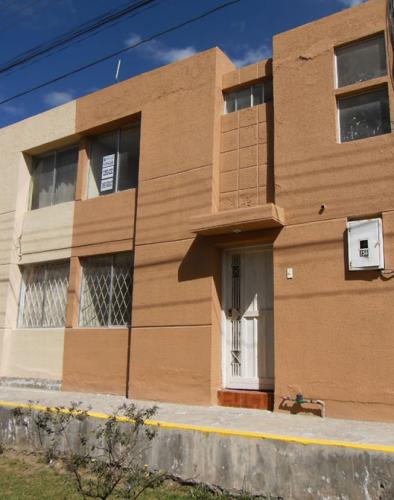 CIUDAD DEL SOL, CASA 2 PLANTAS, SECTOR POMASQUI $39.900 INMOBILIARIA CONEXION: 2353-232, 0997-592747