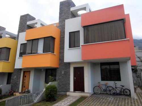 CASA CONNJUNTO VILLANUEVA, A 5 MINUTOS DEL CONDADO SHOPPING, SECTOR PUSUQUI $115.000, TERRAZA, 4 DORMITORIOS INMOBILIARIA CONEXION: 2353-232, 0997-592