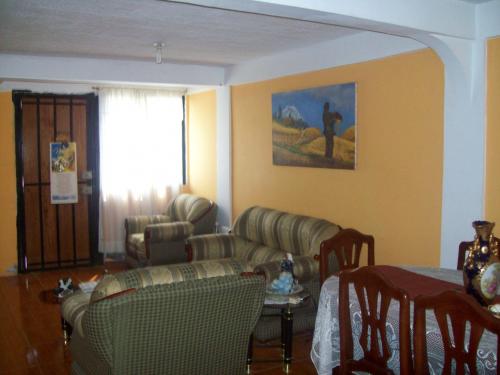 Casa de venta en conjunto santa Marianita sector norte Calderón
