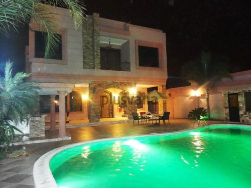 ESPECTACULAR CASA EN URBANIZACION EXCLUSIVA