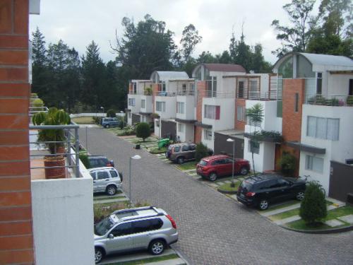 VENTA LINDA CASA SECTOR LA CERAMICA, TUMBACO $160.000