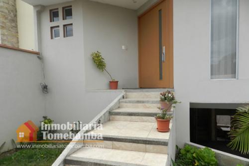 CASA CON HERMOSA VISTA A 6 CUADRAS DE LA AV. DE LAS AMÉRICAS