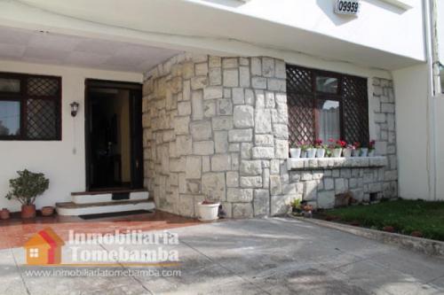 HERMOSA CASA DE VENTA EN CUENCA SECTOR ZONA ROSA