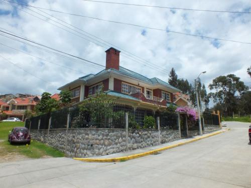 VENDO HERMOSA VILLA