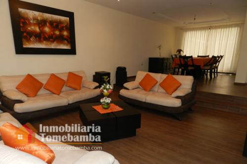 HERMOSA CASA DE VENTA EN CUENCA A LADO DE LA URBANIZACIÓN VISTA LINDA