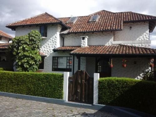 Hermosa casa Tipo Hcienda de venta en el Valle de los Chillos